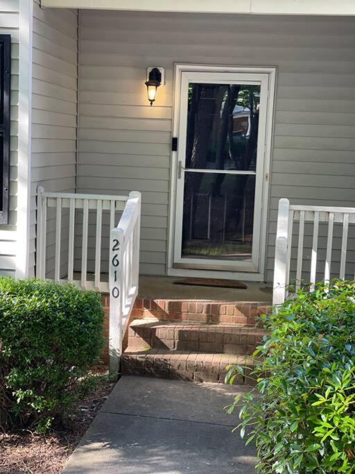 Simple Elegant Townhouse Dt Raleigh Ncsu Daire Dış mekan fotoğraf